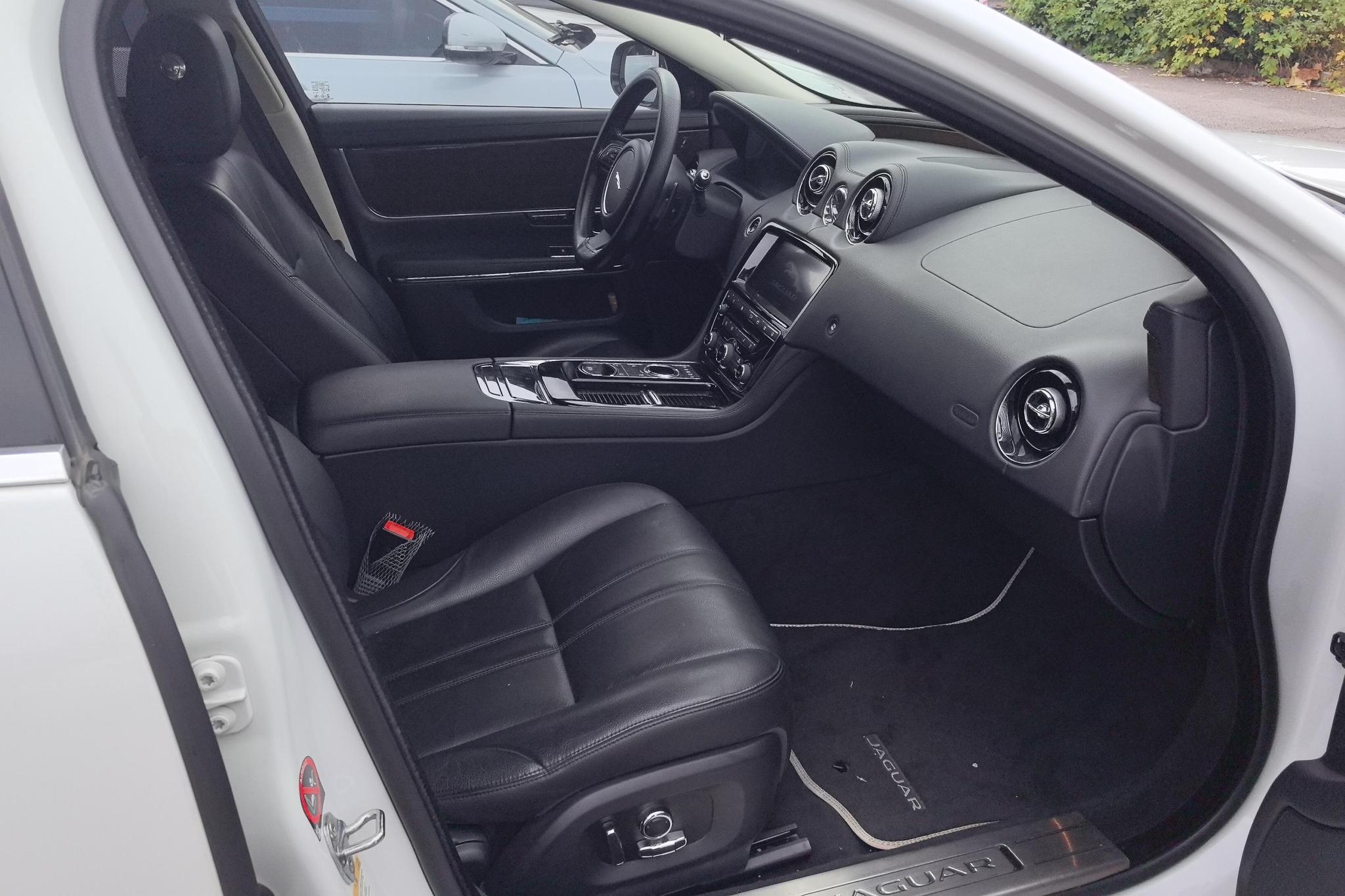 Jaguar XJ 2018 XJL 3.0 SC Elegant