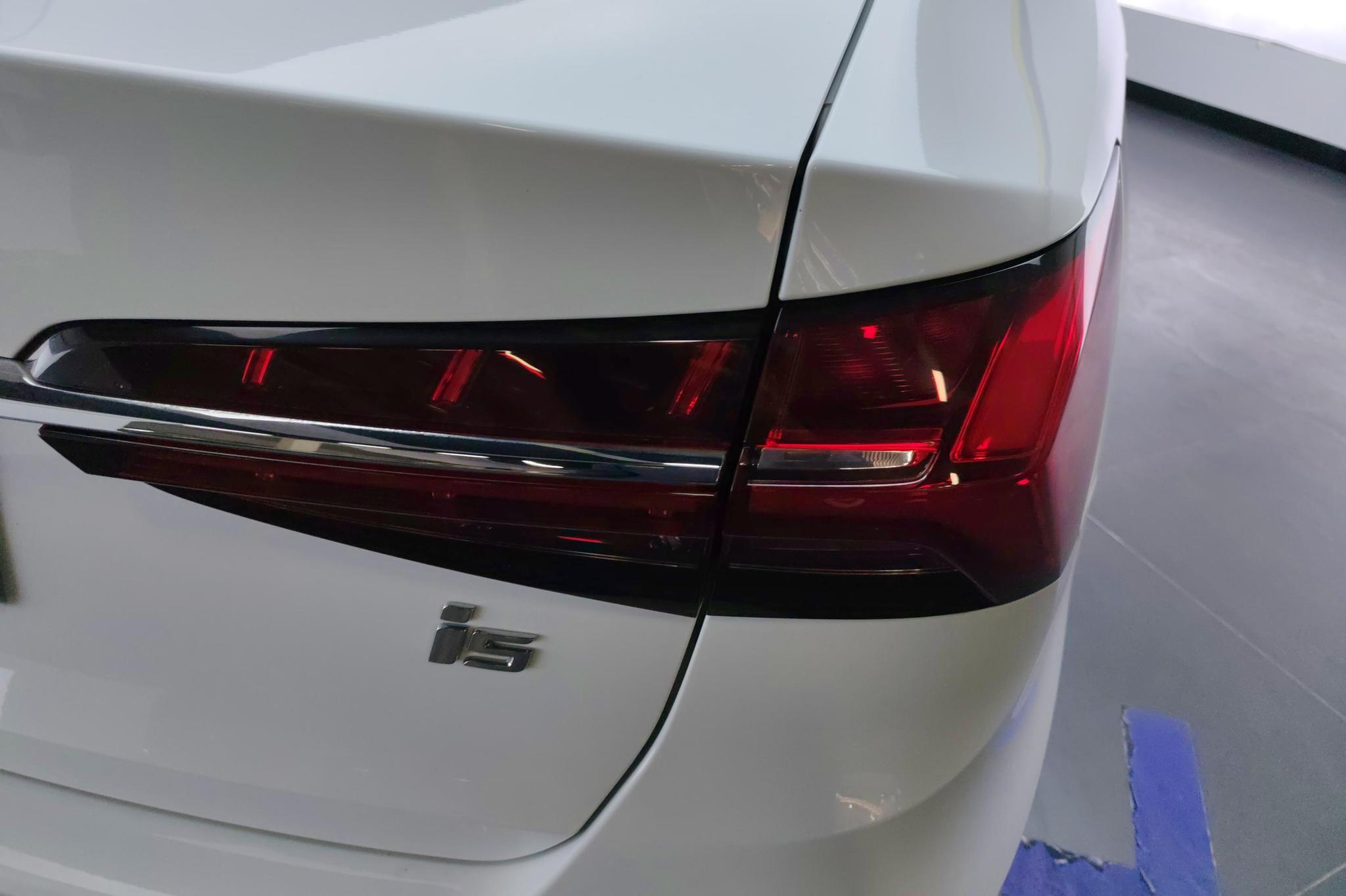 Roewe i5 2021 1.5L CVT