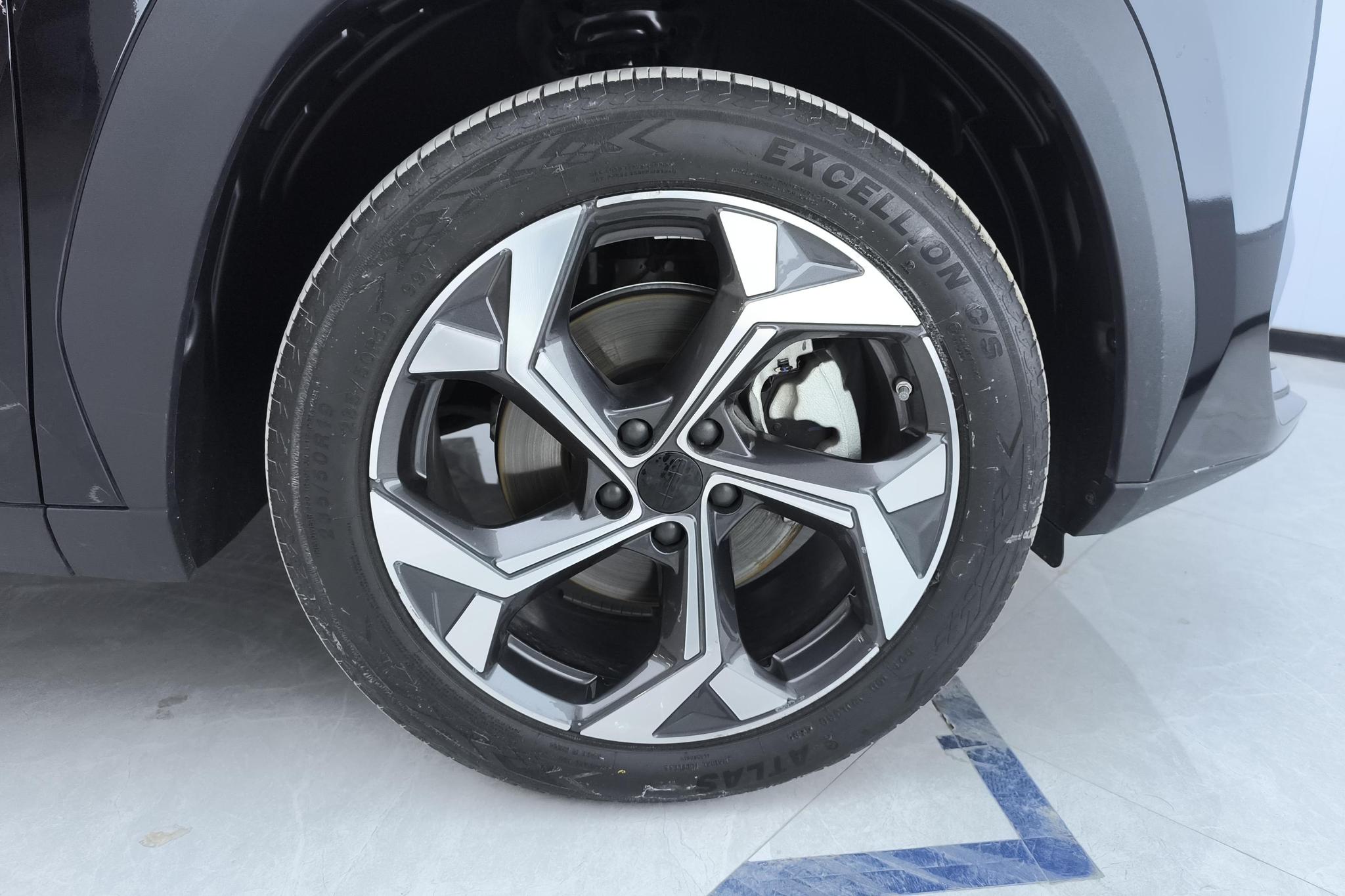 Geely Boyue L L 2024 1.5TD DCT Luxury
