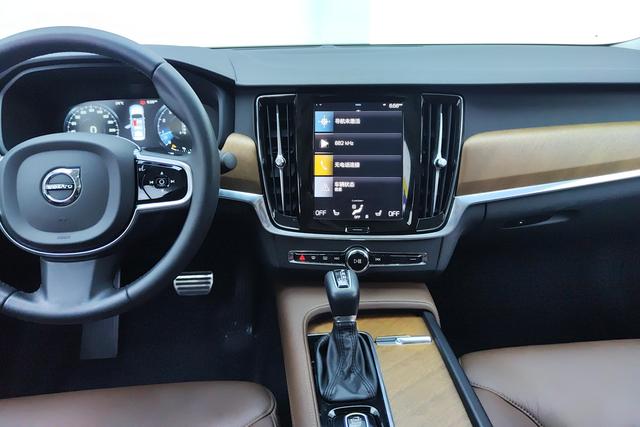 VOLVO S90 2020 — фото 10