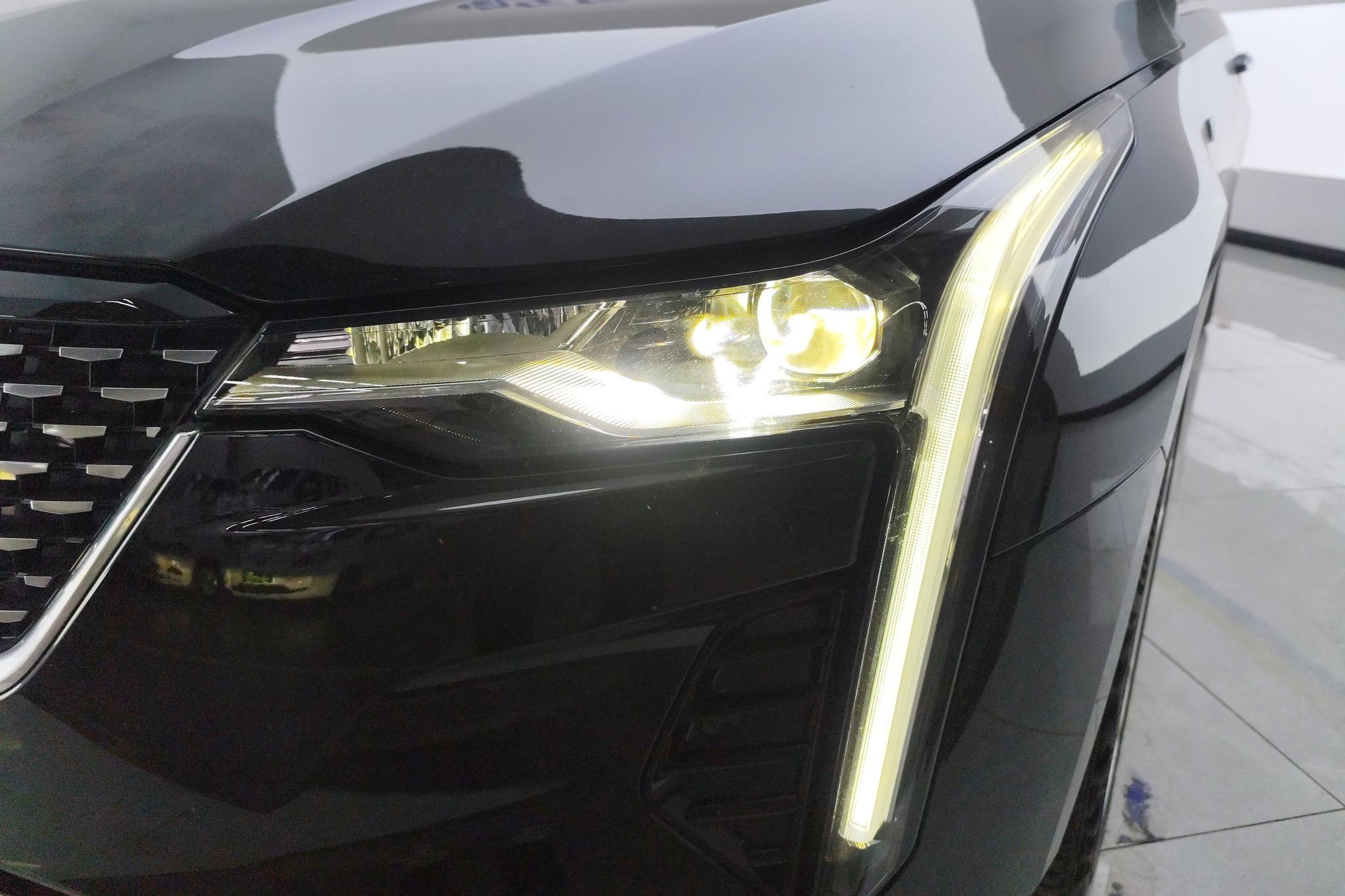 Cadillac CT4 2023 25T