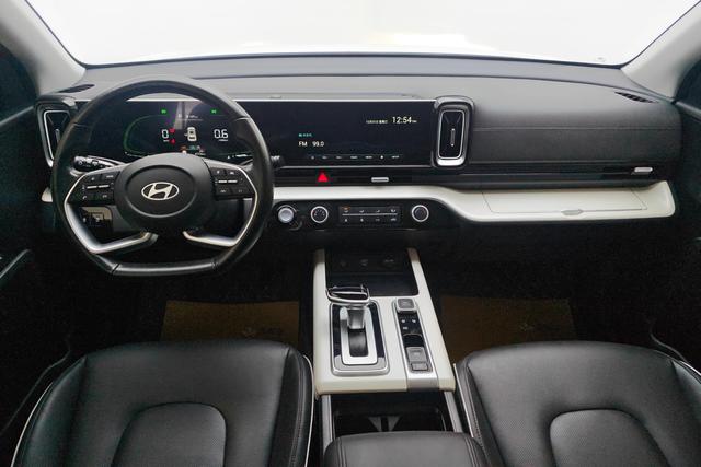 Hyundai ix35 2023 2.0 L DLX — фото 11