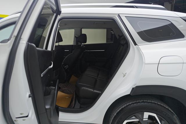 Hyundai ix35 2023 2.0 L DLX — фото 15