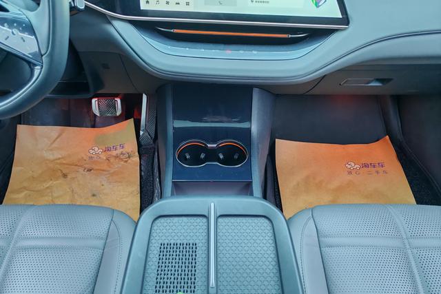 Red flag EH7 2024 Зеленый из Китая, фото 5