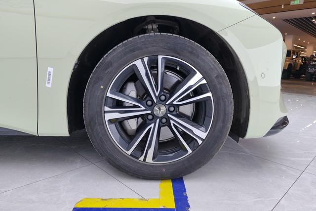 Red flag EH7 id 3810666 из Китая 14