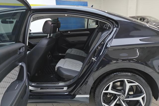 Volkswagen Magotan id 3783612 из Китая 16