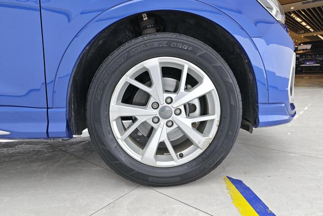 Audi Q3 2020 Синий из Китая, фото 4