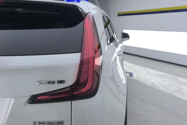 Cadillac XT4 2021 Белый из Китая