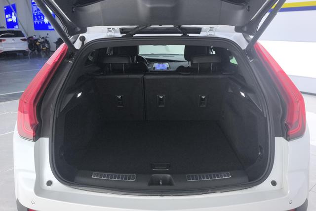 Cadillac XT4 2021 Белый из Китая, фото 4