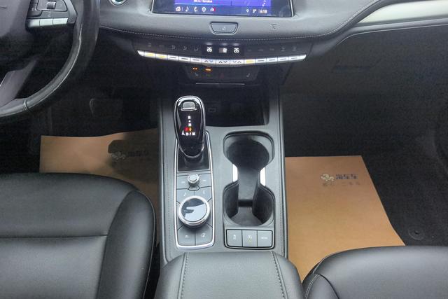 Cadillac XT4 id 3803872 из Китая 9