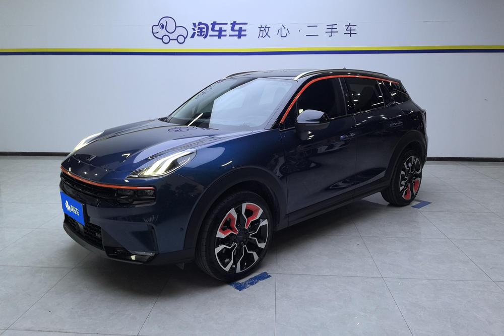 Lynk & Co 06