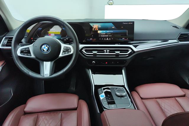 BMW i3 2022 — фото 14