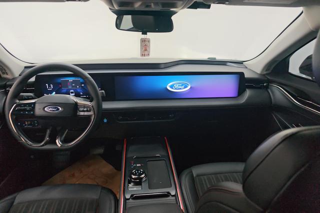 Ford Mondeo 2024 Белый из Китая, фото 5