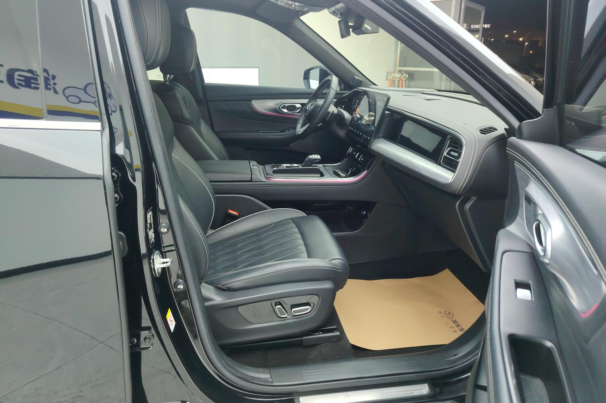 GAC GS8 2022 2.0TGDI Luxury 7 мест