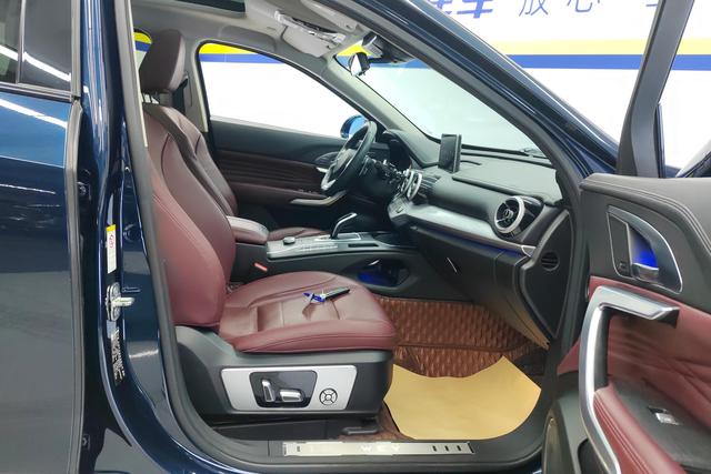 Wei brand Wey VV7 2019 — фото 15