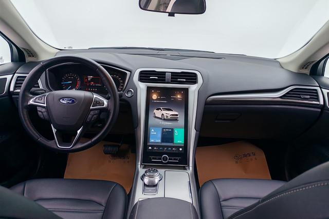 Ford Mondeo 2020 — фото 11