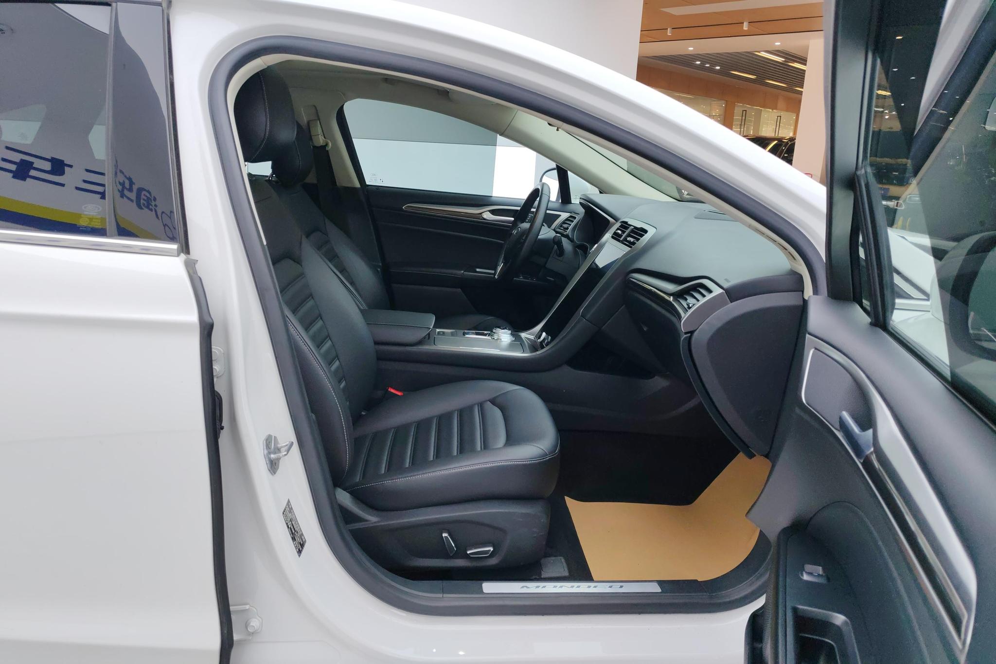 Ford Mondeo 2020 EcoBoost 180 Fashion