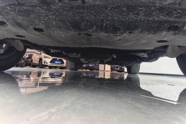 Ford Explorer id 3782931 из Китая 7