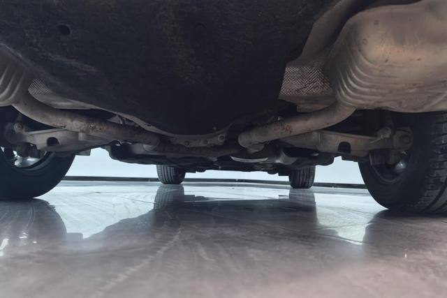 Ford Explorer id 3782931 из Китая 15