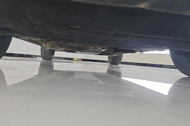 Lynk 06 EM-P 2022 Темно-серый из Китая, фото 6