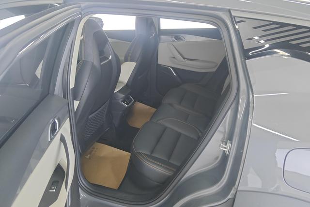 Lynk 06 EM-P id 3823557 из Китая 10