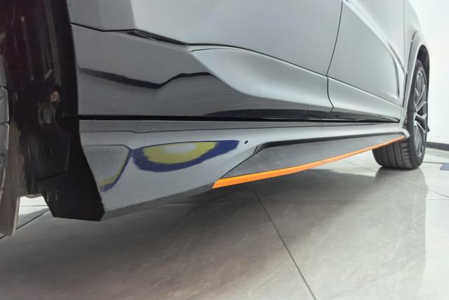 Chang'an UNI-T 2023 Темно-серый из Китая