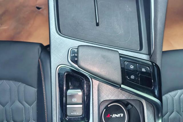 Chang'an UNI-T id 3785337 из Китая 7