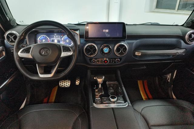 BAIC BJ40 2019 PLUS 2.3 T AT 4 WD VI — фото 12