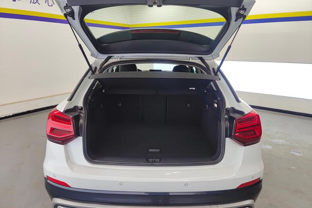 Audi Q2L e-tron 2020 Белый из Китая, фото 2