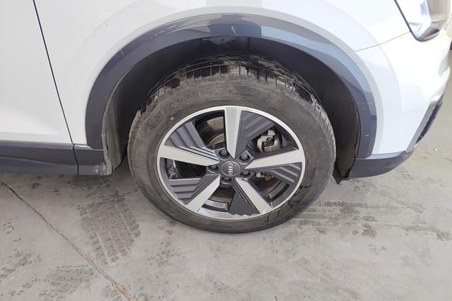 Audi Q2L e-tron 2020 Белый из Китая, фото 3