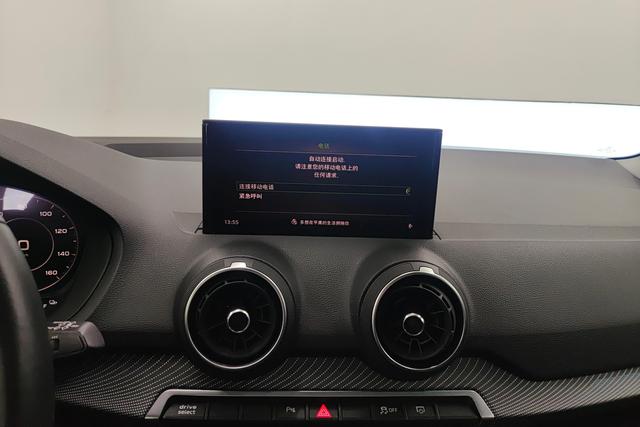 Audi Q2L e-tron 2020 Белый из Китая, фото 4