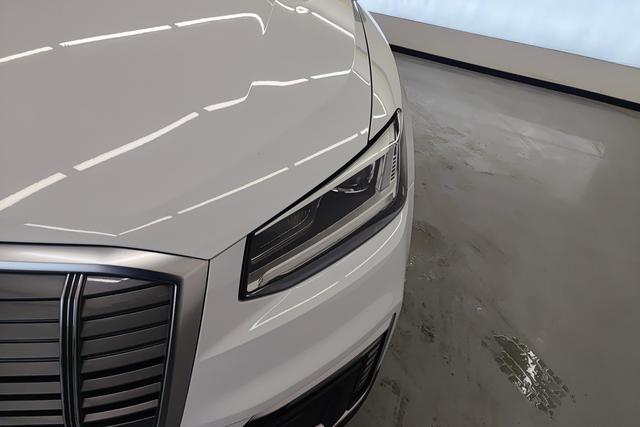 Audi Q2L e-tron 2020 Белый из Китая, фото 5