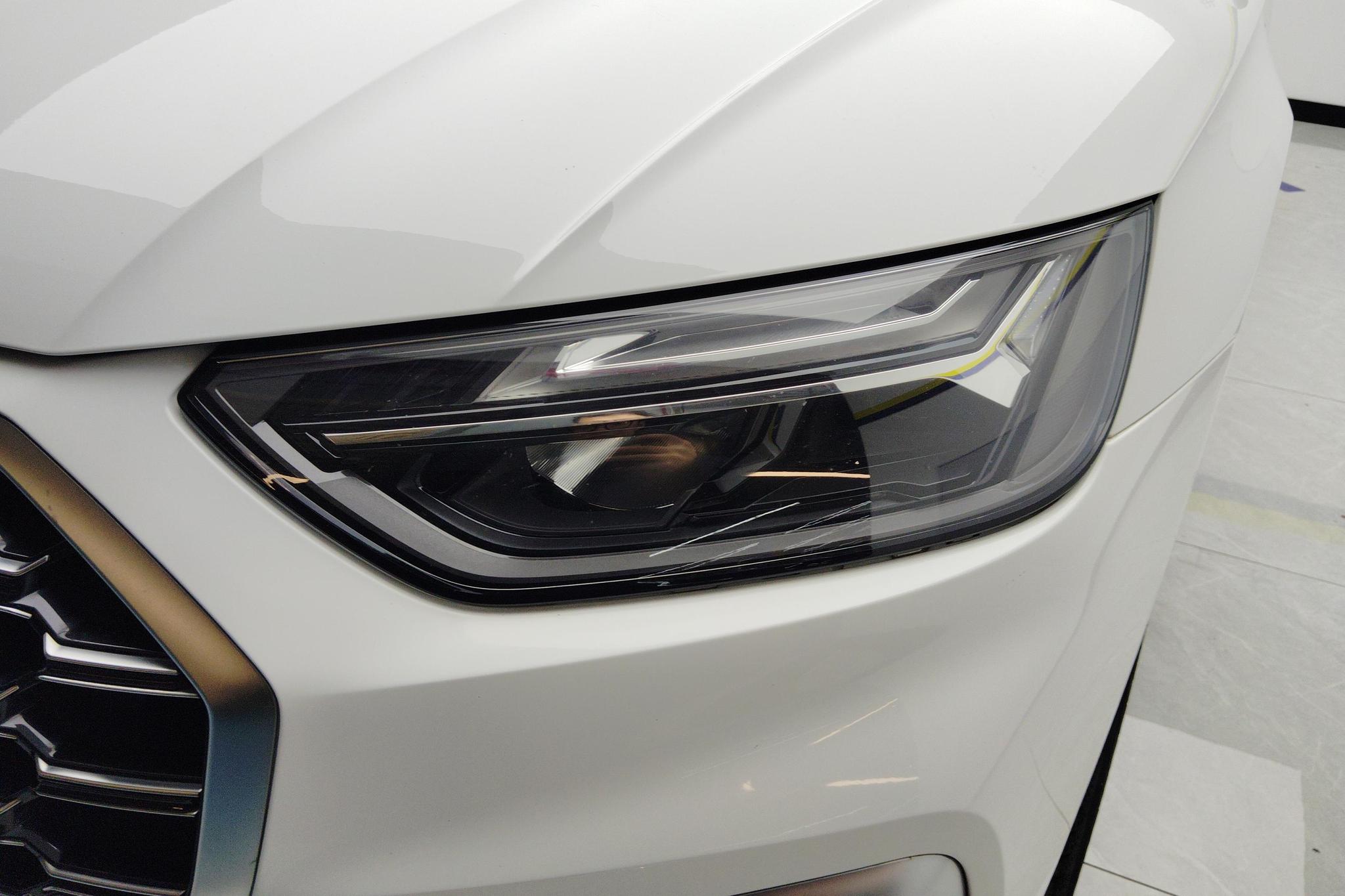 Audi Q5L 2021 Белый из Китая