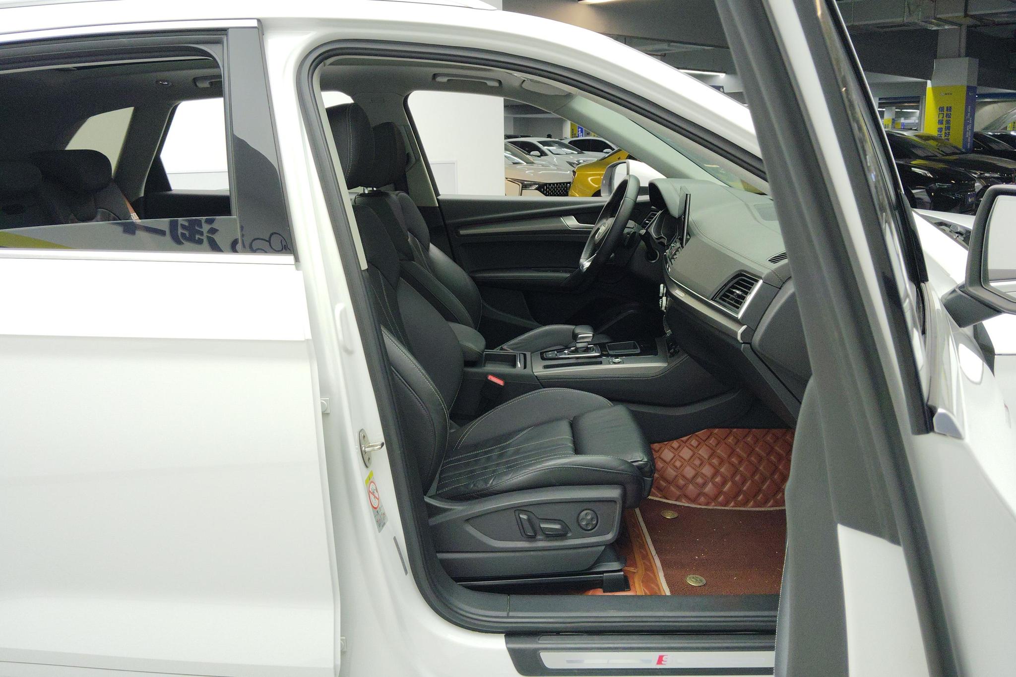 Audi Q5L 2021 Белый из Китая, фото 2