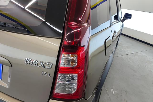 Dongfeng Fengxing Jingyi X3 2015 — фото 5