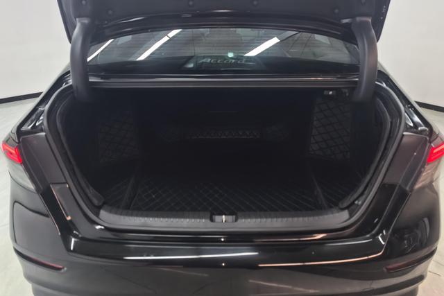 Honda Accord id 3785327 из Китая 11