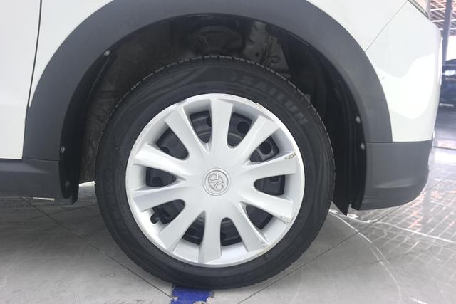 BAIC BJEV Baic New Energy EC 2018 — фото 4
