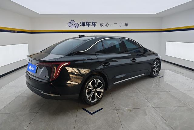 Red Flag Hongqi E-QM5 2021 — фото 3