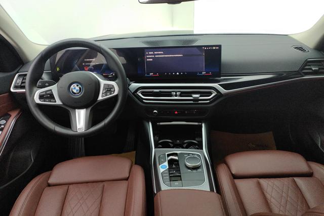 BMW i3 2023 — фото 12