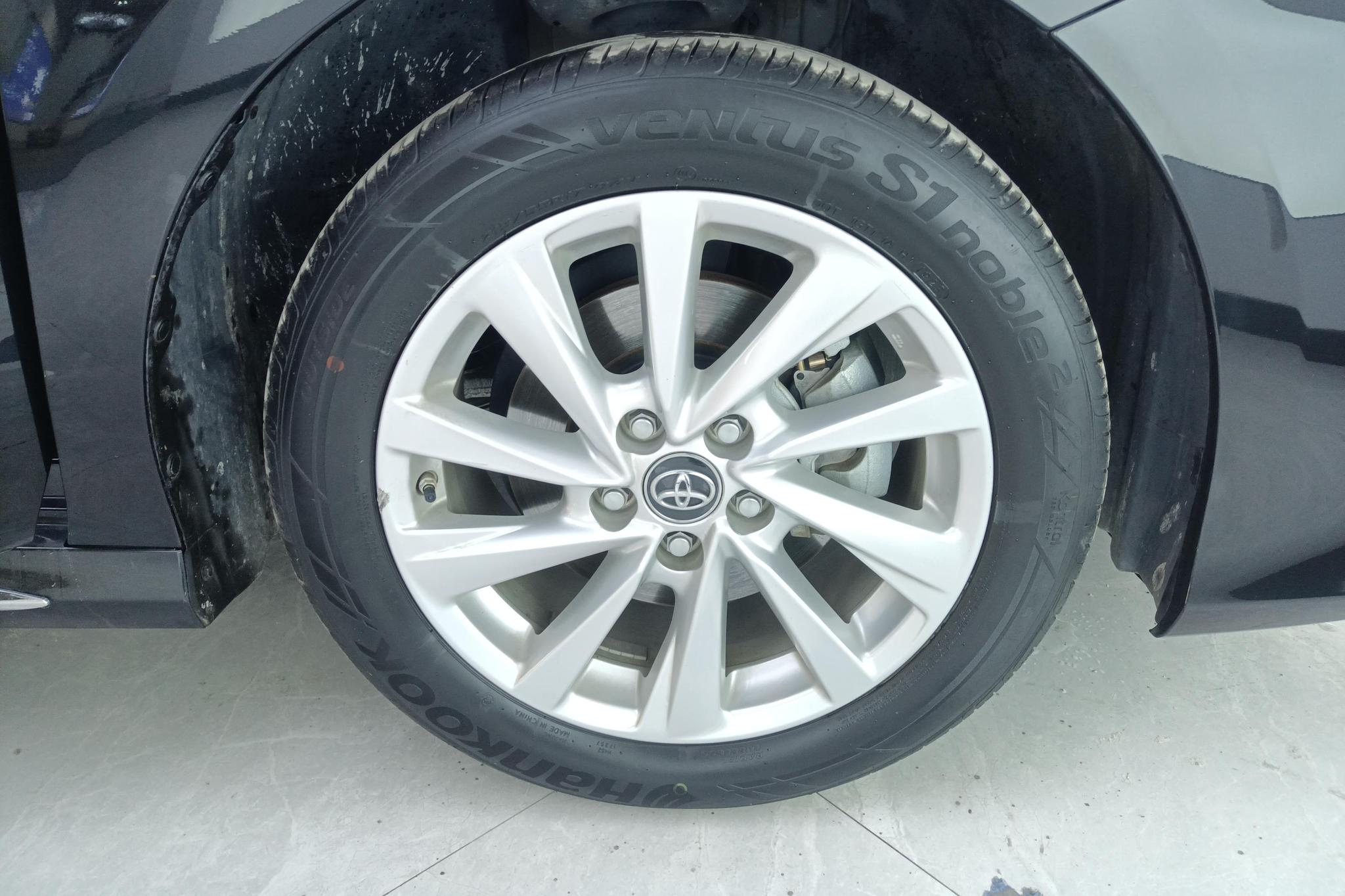Toyota Camry 2023 2.0G Luxury