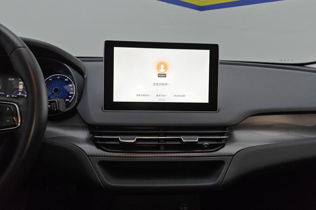 Red flag E-QM5 2023 Черный из Китая, фото 6