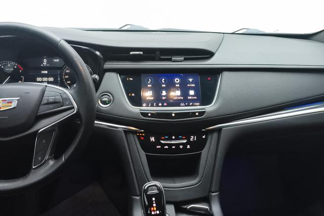 Cadillac XT5 2021 — фото 11