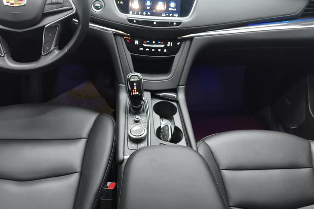 Cadillac XT5 2021 — фото 14
