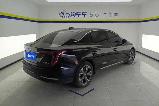Red Flag Hongqi E-QM5 2023 — фото 3