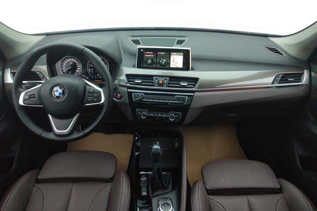 BMW X1 2019 Белый из Китая