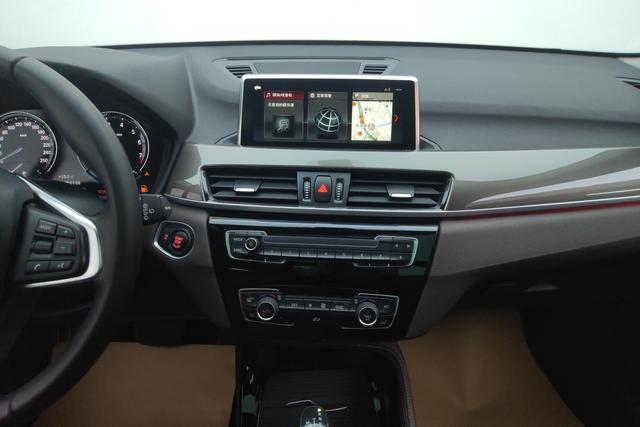 BMW X1 2019 Белый из Китая, фото 3