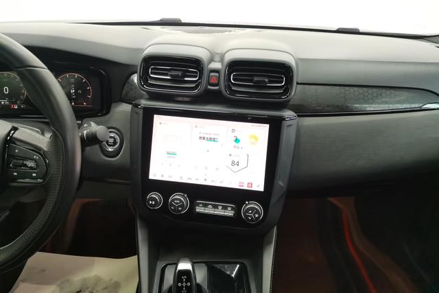 Lynk 03 2022 Черный из Китая