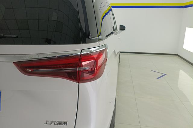 Buick GL8 2022 Белый из Китая, фото 3