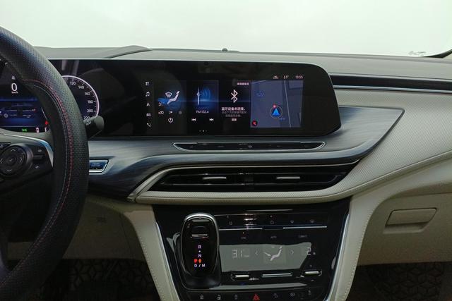 Buick GL8 2022 Белый из Китая, фото 5