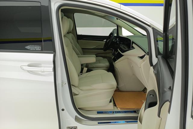 Buick GL8 id 3784097 из Китая 8